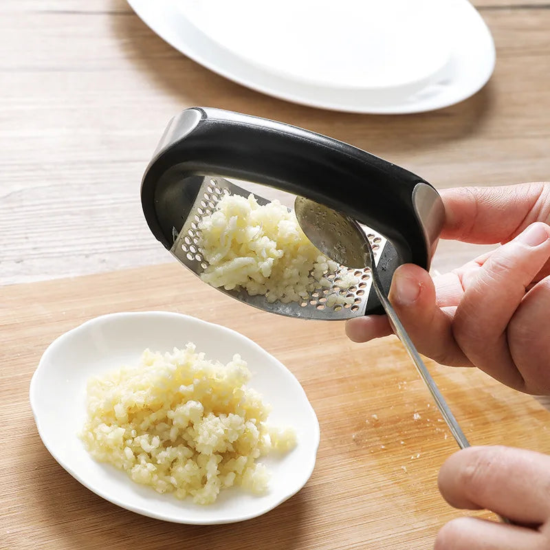 Stainless Steel Garlic Press Manual Garlic Mincer Chopping Garlic Tools Curve Fruit Vegetable Cooking Kitchen Gadgets Tools