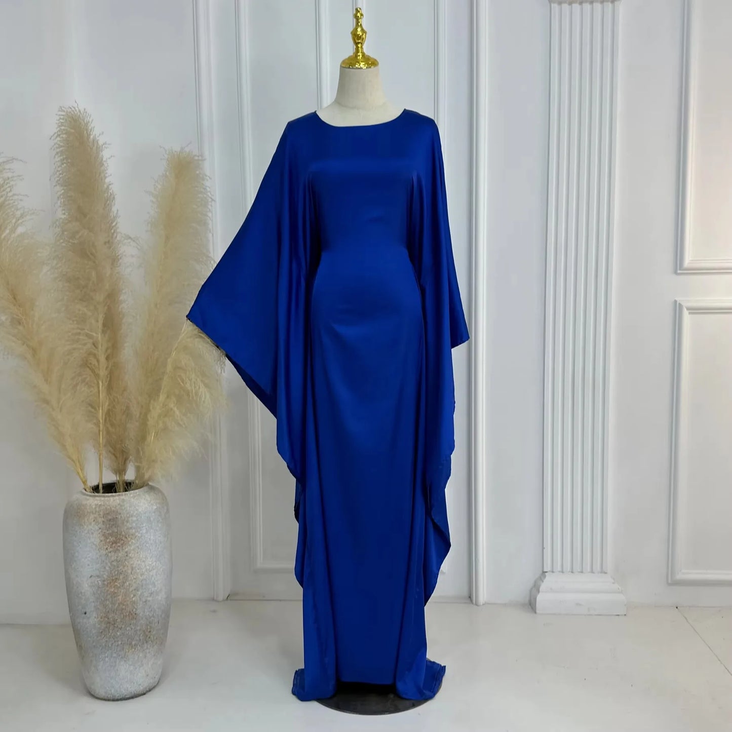 Comfortable Classic Abaya 2024 Islamic Clothing Satin Fabric Batwing Kaftan Women's Dresses Modest Abaya Women Muslim Dress