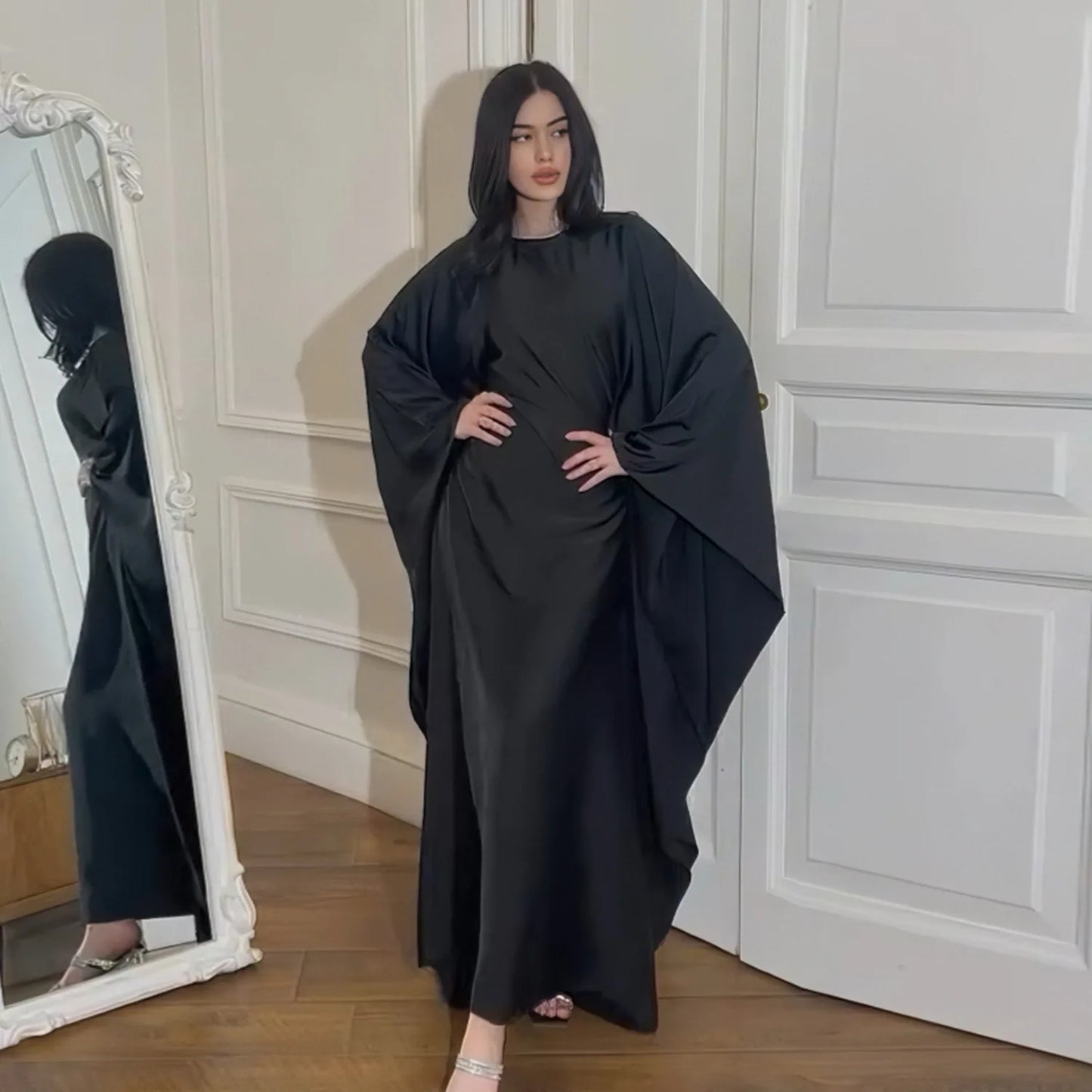Comfortable Classic Abaya 2024 Islamic Clothing Satin Fabric Batwing Kaftan Women's Dresses Modest Abaya Women Muslim Dress