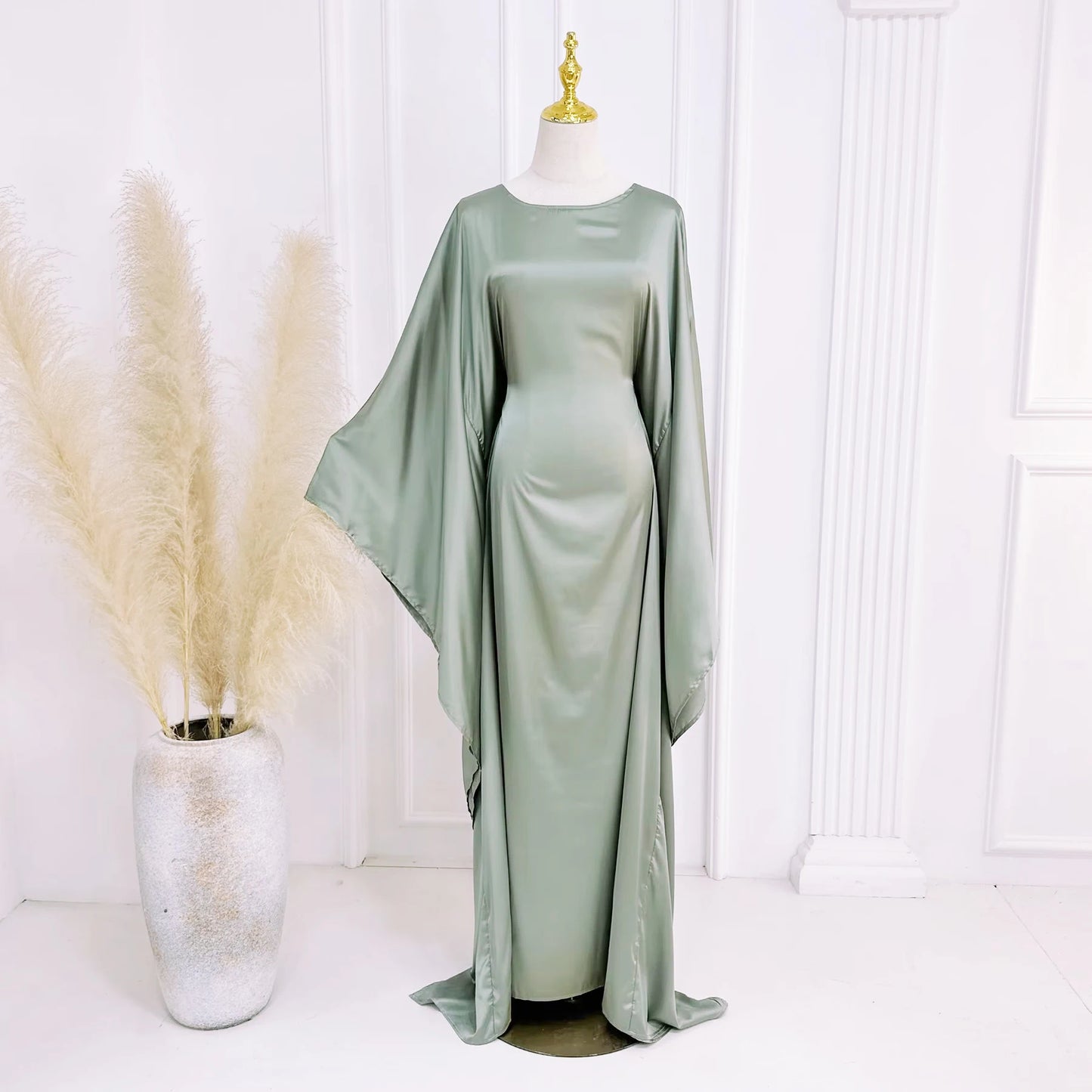Comfortable Classic Abaya 2024 Islamic Clothing Satin Fabric Batwing Kaftan Women's Dresses Modest Abaya Women Muslim Dress