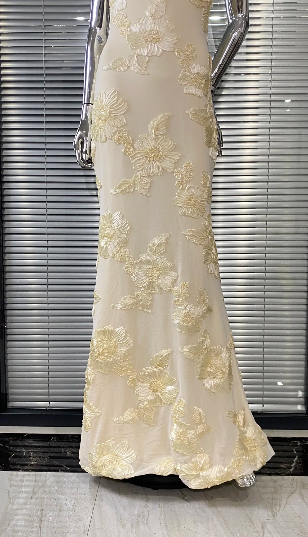 Light Yellow Delicacy Jacquard flowers dress Halter Sleeveless Ankle Length Dress Celebrity Party Evening Dress Woman Voaction Outfit